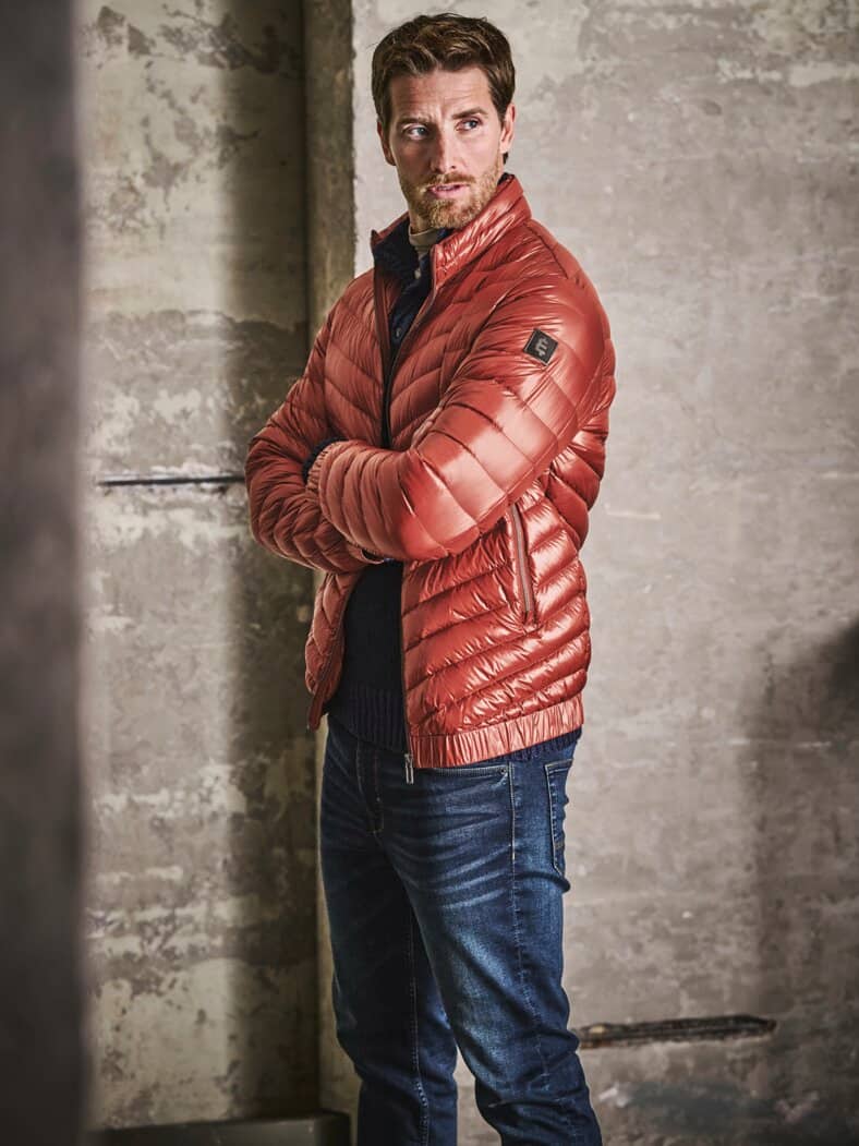 Durchblicker-Daunenjacke rubinrot