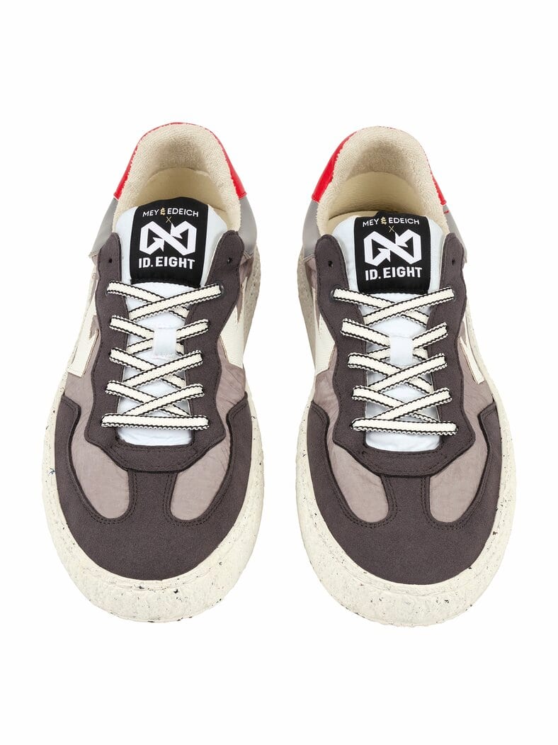 Collab-Sneaker Uriduri asphalt