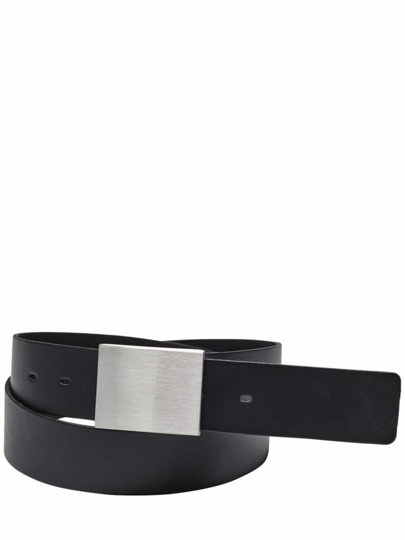 Schwarzer Gürtel tiefschwarz