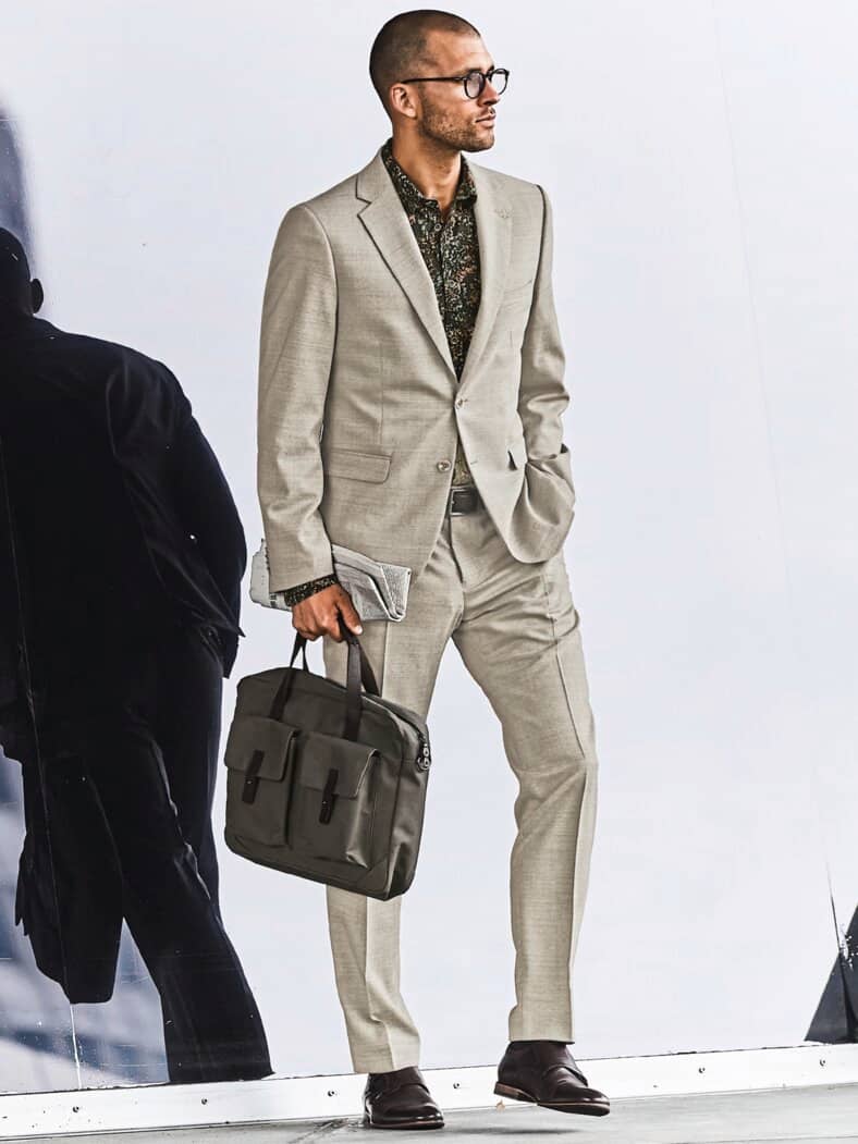 Der schwarze Gürtel schwarz